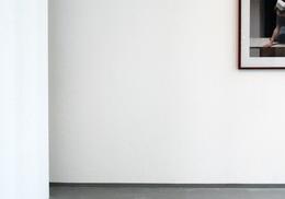 Installationsansicht: Steffen Junghans &raquo;Bildnis mit Diakonisse&laquo; 2006 Laserchrome, courtesy: Neuer Kunstverein Wuppertal Wuppertal