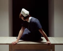 »Bildnis mit Diakonisse« 2006, C-print, 125 x 155 cm