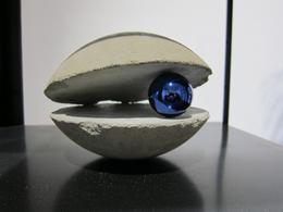 »Perle« 2013, concrete and glass