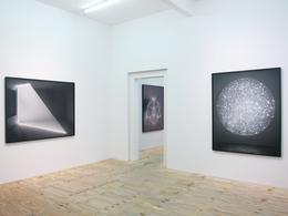 James Nizam &raquo;Thought Forms&laquo; Ausstellungsansicht. maerzgalerie Berlin