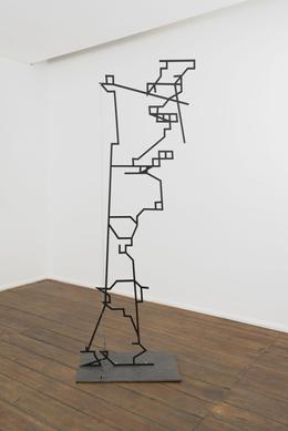 »Phantom column (Petra, Jordan)« 2014, Stahl, 260 x 100 x 49cm