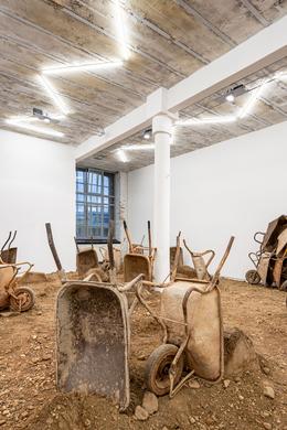 Ibrahim Mahama »Vanishing Points. 2014 – 2020« installation view REITER | Leipzig